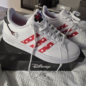 Women 6.0 US‎ Adidas Grandcourtbase Grand Court Base/White/Minnie/Disney